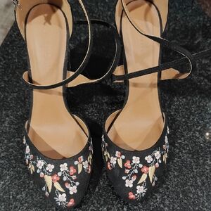 Floral Embroidered Black Women's Shoes
